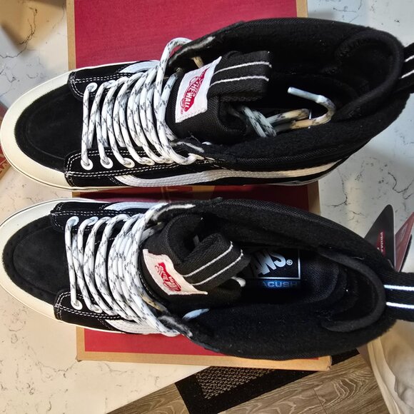 VANS Sk8- Waterproof MTE High Black True White VN000CVT6BT Men's Size 9 NEW - Picture 7 of 9